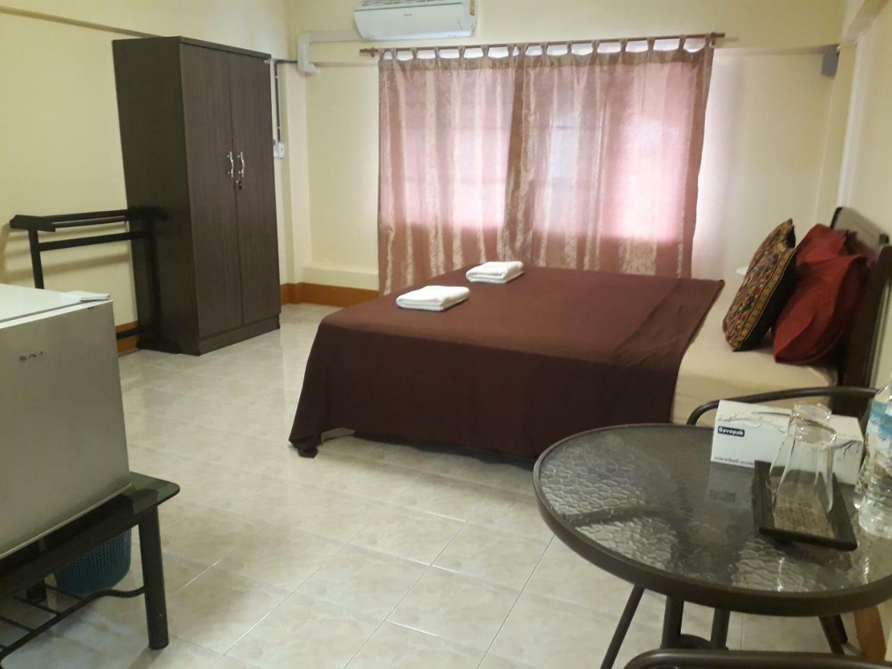 Relax Inn Ban Phe Exterior photo